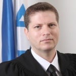 סופה של פרשת "קיר, יד וסוס"