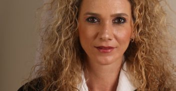 השוטרים באו להציל צעיר שאיים להתאבד ועצרו אותו על עציץ מריחואנה