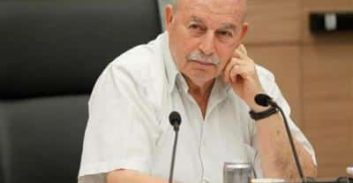 הח"כיות התחננו, אבל סלומינסקי סירב לאפשר למסורבת גט לדבר בוועדה