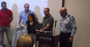 הסמויה – אם חד הורית עם התנהגות של סטלנית