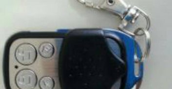 שלושה חשודים בפריצה לרכב באמצעות שלט אוניברסלי