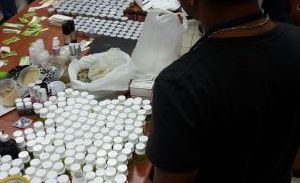 אשכרה חרמנים בצרות