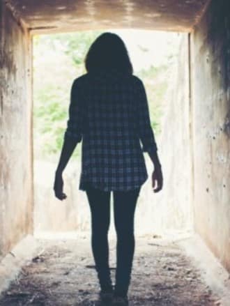 woman shadow 330 440