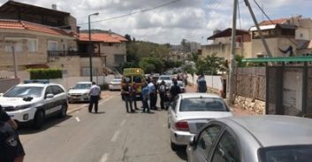 טירת הכרמל: דקר שוטרים ונורה למוות