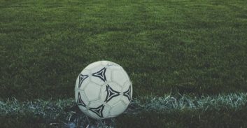 עשרות שחקני כדורגל מקבוצת הפועל קלאנסווה חשודים בהונאת ביטוח לאומי