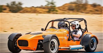 מכונית המירוץ וסטפילד מגיעה לארץ ישראל