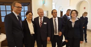 חיות: "המוסדות המשפטיים עלולים להיות מנושלים מכוחם וחיוניותם"