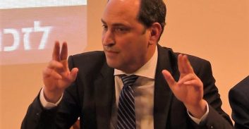 הסניגוריה הציבורית דורשת שינוי נוהלי המשטרה לתפיסת טלפונים