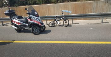 סמוך לפתח תקווה: רוכב אופניים חשמליים נפגע מרכב ונהרג