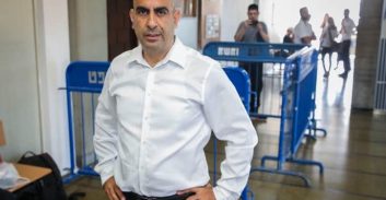 המשטרה והמחאה: עו"ד ברק כהן מרכז בקשות מפגינים להישפט