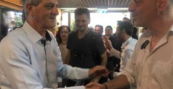 אנשים פשוטים