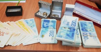 חשד: עובדת טלמרקטינג עקצה מאות אלפי שקלים מקשישה ערירית