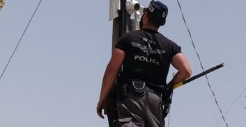 קלנסוואה: החזיק אקדח גלוק והתקין מצלמות אבטחה בשטח ציבורי