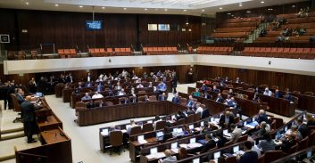 עשרות שופטים מבית משפט העליון בקנדה מזהירים מפני המהפכה המשפטית בישראל