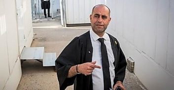 עו"ד דרוויש נאשף: "אם הייתי חושב שהבחור קשור לאונס, לא הייתי מייצג"