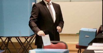 אבי חימי, ציון אמיר וגם שר המשפטים אמיר אוחנה הטילו פתק אל הקלפי