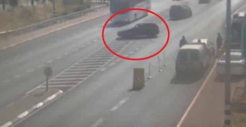 פוסטה TV: נהג שרכבו הורד מהכביש ביצע פרסה וכמעט שגרם לתאונה