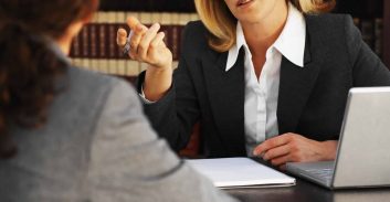 שלוש שנות מאסר לעורכת דין שגנבה ארבעה מיליון שקלים