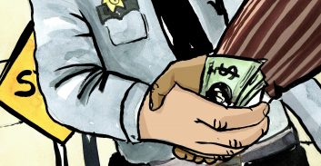 34 חודשי מאסר לרכז מודיעין במחוז חוף על שוחד וטובות הנאה