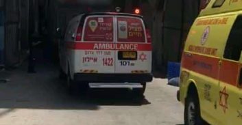 נהג  ירד ממשאית ונמחץ למוות בין 2 משאיות