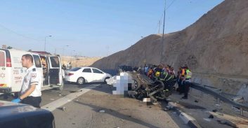 שני בני 18 לפני גיוס נהרגו כאשר רכבם התהפך בכביש 1