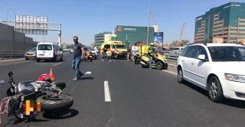 רוכב אופנוע נפצע קשה בתאונה סמוך לצומת רעננה