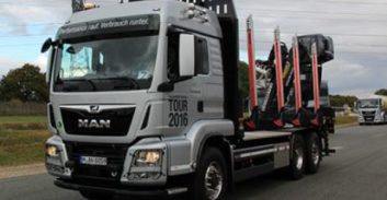 נהג משאית פסול לנהיגה נתפס נוהג עם שני ילדיו