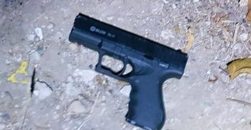 שניים מקלנסואה נעצרו ברכב עם אקדח, מכשיר קשר וכיפה שחורה