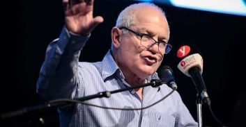 מנדלבליט התקפל: ח"כ חיים כץ יורשע בעבירה ללא קלון