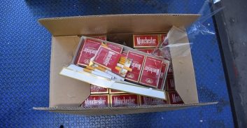 אישום: שדד 19 אלף שקל מאדם שרצה לקנות ממנו סיגריות