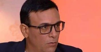 רוני מאנה: "אני לא מחתים חברים על חוזים"