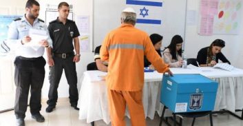 בחירות 2019: האסירים בוחרים, המשטרה התערבה במספר קלפיות