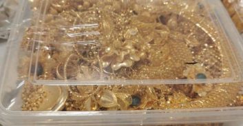 סוחר הזהב חנוך פרוינד נעצר בנתב"ג בחשד להברחת 23 ק"ג זהב מדובאי