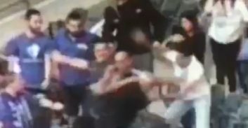 מוסיקאי מיפו תקף אוהד כדורגל במשחק של מכבי חיפה, ולא הורשע