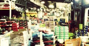 המשטרה דורשת לשלול את רישיון העסק של מעסיקי מולנר בשוק הסיטונאי