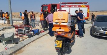 עובד בכביש נהרג בתאונת "פגע ברח" ברהט, הנהג החשוד נעצר