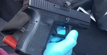 מאסרים בפועל לנאשמים שהתחזו לשוטרים וגנבו אקדח ממאבטח