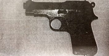 יפו: מוכר למשטרה נעצר בחשד להחזקת אקדח ותחמושת