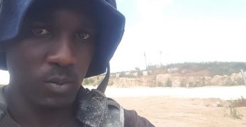 טענות לאמירות גזעניות של עורך דין לעובד סודני מפרויקט אטימת מנהרות החמאס