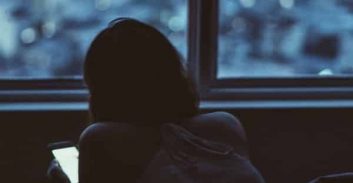 אישום: צעירה מבאקה אל-גרביה סחטה גברים שהכירה באתרי היכרויות