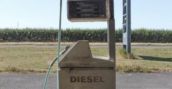 השר להגנת הסביבה: רכבי הדיזל הישנים יורדו מהכביש עד שנת 2023