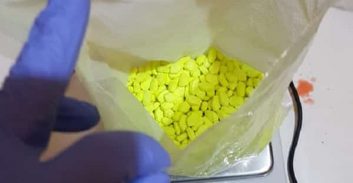 כתב אישום: ייבא מאמסטרדם עשרות אלפי כדורי MDMA