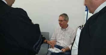 פרשה 512: נציג משטרת ישראל בארה"ב נגד תיאוריית "הפגישה הדרמטית" בבריסל