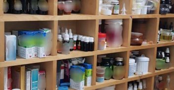 שני חשודים בייצור תרופות מסוכנות במעבדה ביתית בבני ברק