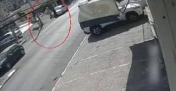 אישום: דרס בכוונה על רקע סכסוך, והצית את הרכב כדי להעלים ראיות