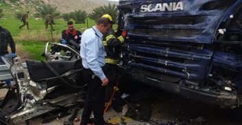 הרוגה בכביש 90 מתאונה בין רכב פרטי למשאית