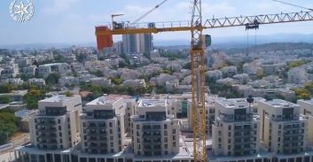 כתבי אישום נגד בעלי חברות מנופאים שהופעלו באמצעות אישורים ורישיונות פיקטיביים