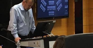 רון חולדאי: "אם יש סרטן בתחנה המרכזית שמישהו יראה לי מחקר רפואי"