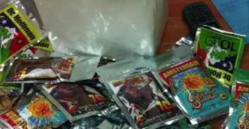 עבודות שירות לצעיר שהחזיק וסחר בחומר מסוכן המשמש להכנת סמי פיצוציות