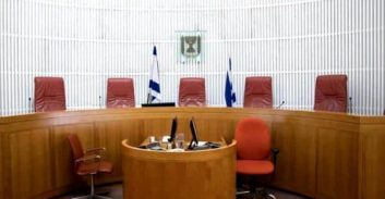 העליון: חובת דיווח של עו"ס למשטרה אינה כוללת מסירת מסמכי טיפול